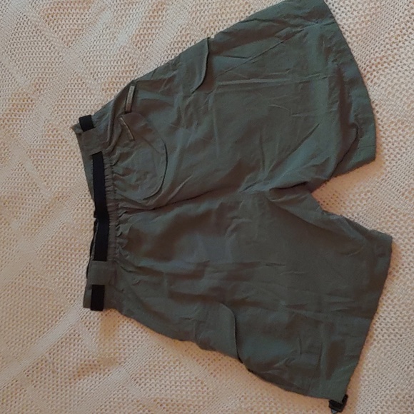 Misty Mountain Boys size small green nylon shorts with belt - Picture 2 of 4
